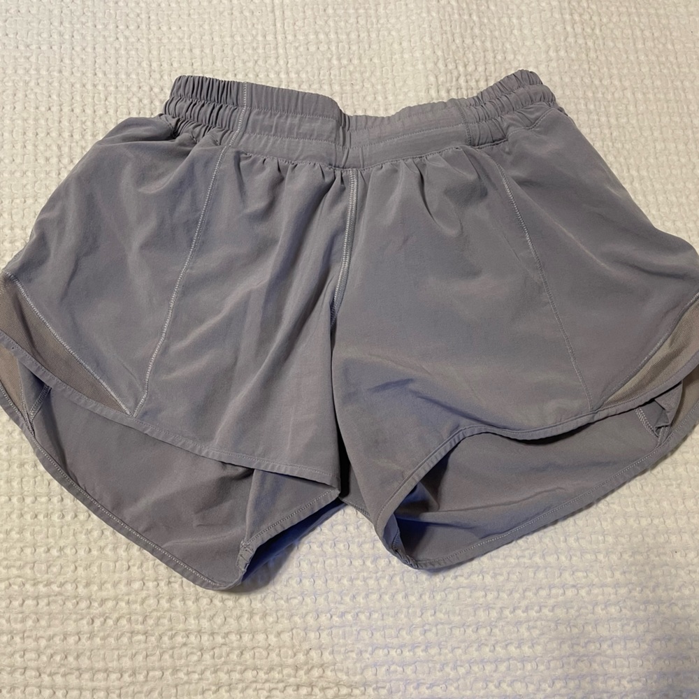 Lavender/Purple Lululemon Hotty Hot Low-Rise Lined Short 4"